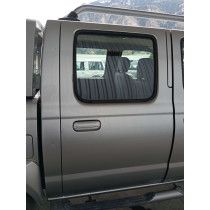 Porte arrière droite D22 King Cab (01/05/1998 - 01/07/2010)  2.5 TDi Pickup double cabine 133cv D22  133 ch