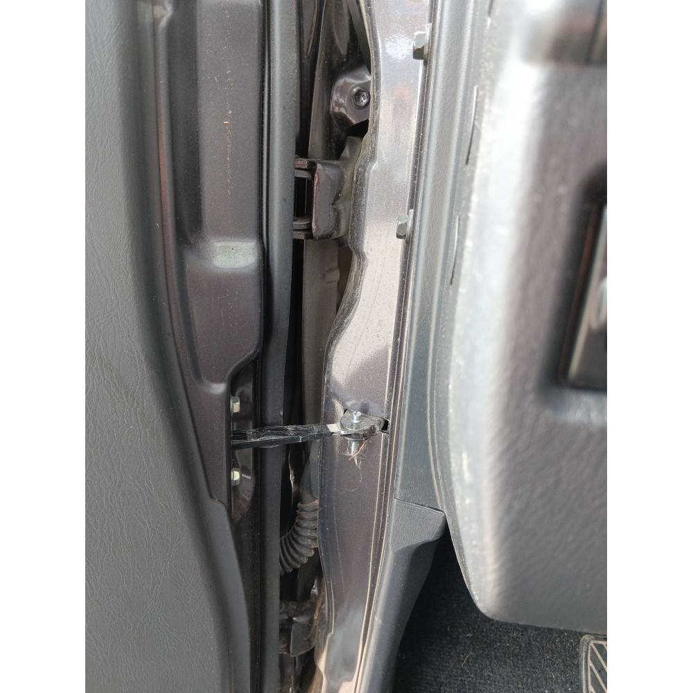 Charnière supérieure de porte avant gauche Jimny (SN4) (01/09/1998 - 01/10/2018) 1.3 i 4x4 Break 85cv JIMNY