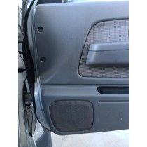 Panneau de porte avant droite D22 King Cab (01/05/1998 - 01/07/2010)  2.5 TDi 4x4 Pickup 133cv D22   133 ch