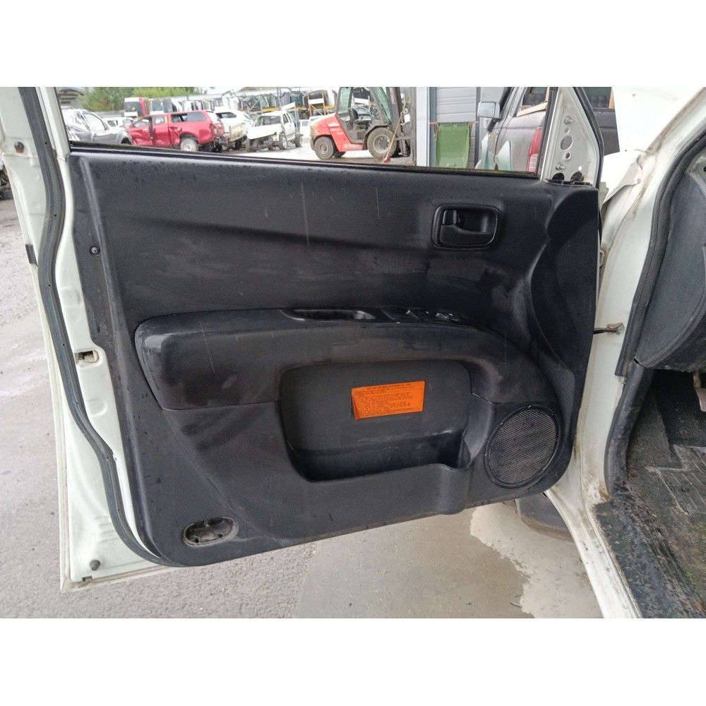 Panneau de porte avant gauche L200 II (KB4T/KA4T) (01/01/2006 - 01/09/2015) 2.5 TD 4WD Pickup double cabine 136cv KB4 BVM