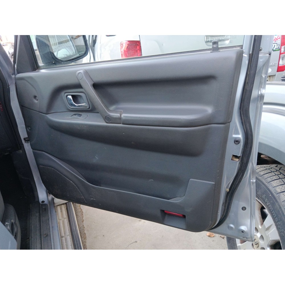 Panneau de porte avant droite Pajero 2 (V2/4) (01/12/1993 - 01/04/2000) 2.5 TD Break 99cv PAJERO