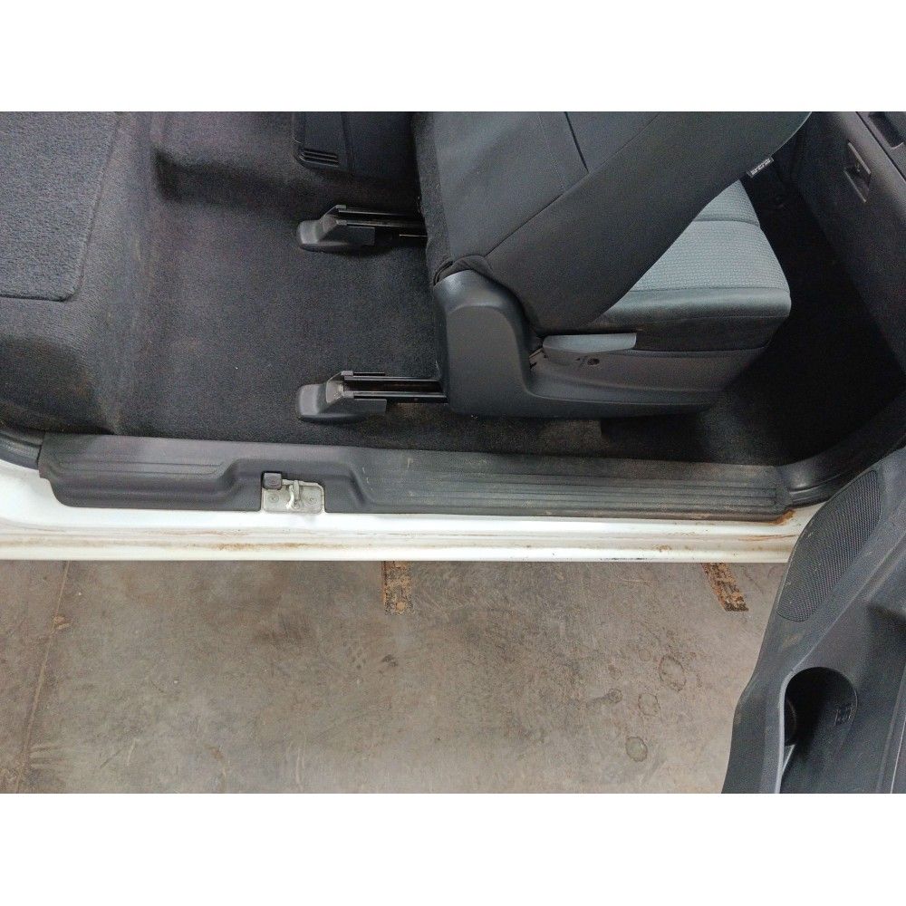 Seuil de porte D-Max 2 (01/03/2012 - 00/00/0000) 2.5 TDI 4WD Pickup cabine approfondie 163 cv EURO 5