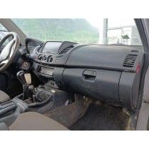 Tableau de bord équipé d'airbag L200 II (KB4T/KA4T) (01/01/2006 - 01/09/2015) 2.5 TD 4WD Pickup 136cv L 200 KB4