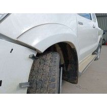 Elargisseur aile avant gauche Hilux (KUN 2.,35) 2.5 D-4D DPF AWD Pickup Xtra Cabine 144 cv VIGO XTRA