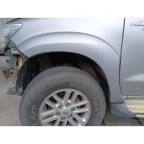 Elargisseur aile avant gauche Hilux (KUN 2.,35) 2.5 D-4D DPF AWD Pickup Xtra Cabine 144 cv