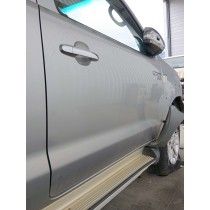 Porte avant droite Hilux (KUN 2.,35) 2.5 D-4D DPF AWD Pickup Xtra Cabine 144 cv