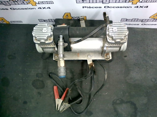 Compresseur-Bi-cylindre-12-volts-avec-pinces-pour-branchement-direct-sur-batterietmp-img-1614088692125.jpg