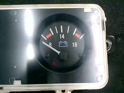 Instrument-jauges-niveau-huile-horloge-température-carburant-batterie-Jeep-Wrangler-YJtmp-img-1622559434587.jpg